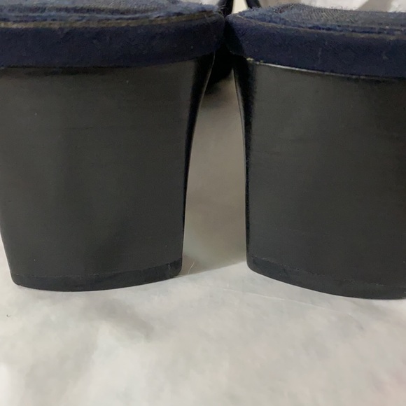 Navy Liz Claiborne Shoes - Picture 3 of 6